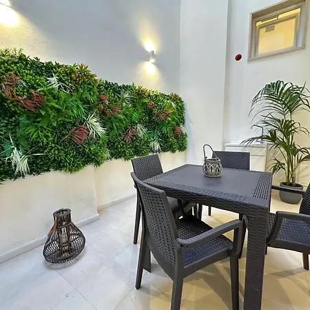 Leopardi Historic Center Lägenhet