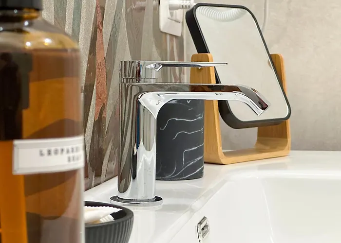 Leopardi Historic Center Lägenhet