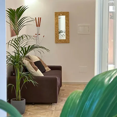 Leopardi Historic Center Appartement