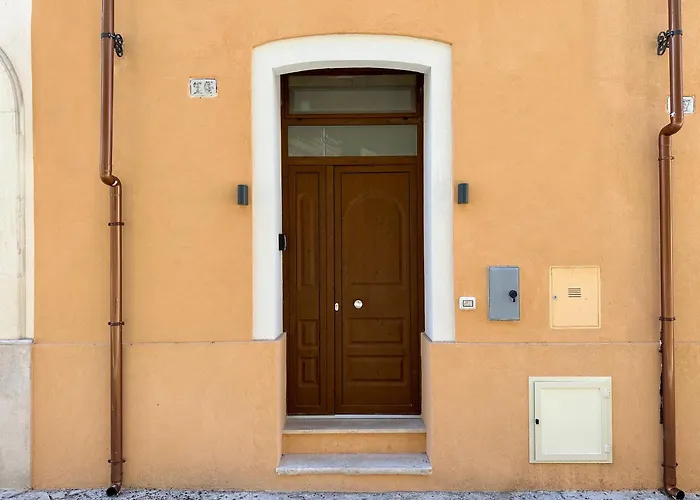 Leopardi Historic Center Appartement *